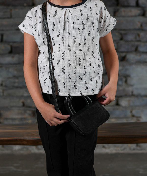 تاپ موسلین شیری شاخه مشکی - پوشاک ملورینا