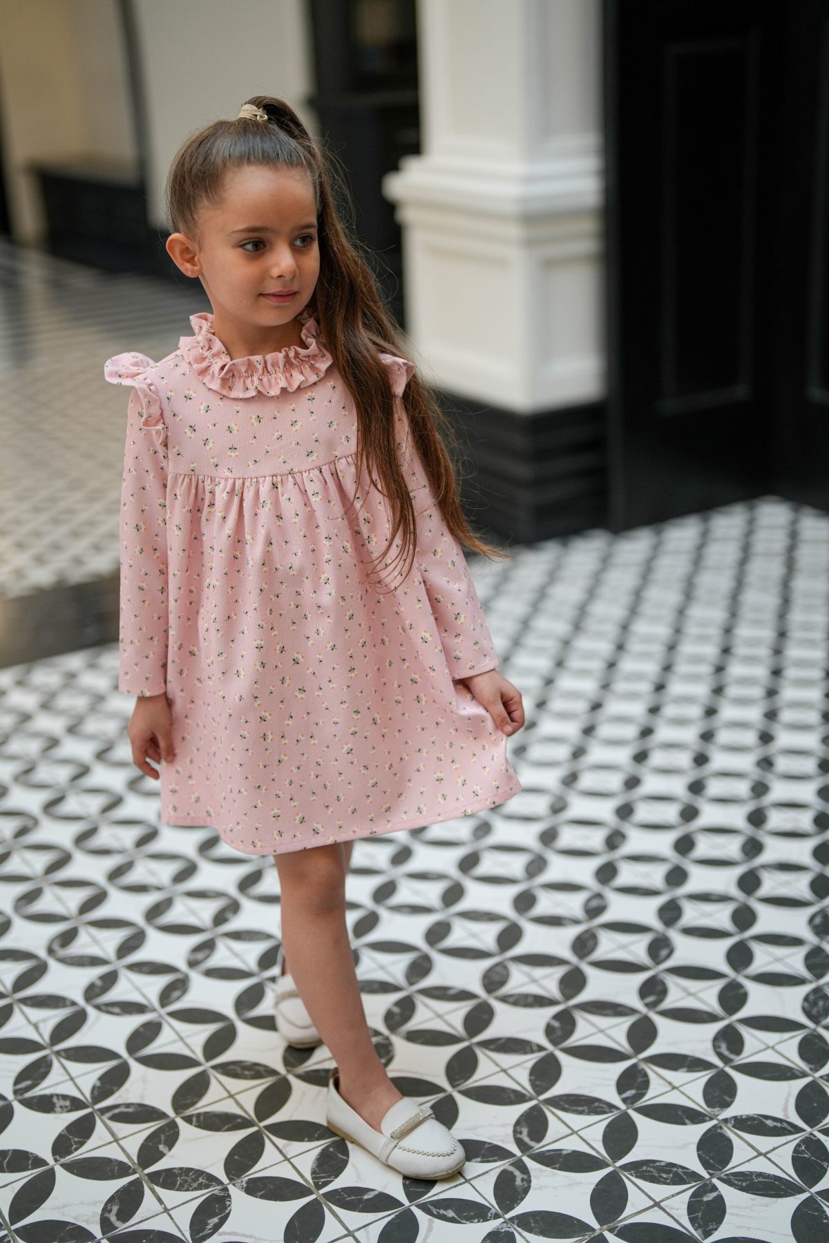 پیراهن مخمل کبریتی گلدار صورتی - Image 3