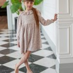 پیراهن مخمل کبریتی گلدار کرم