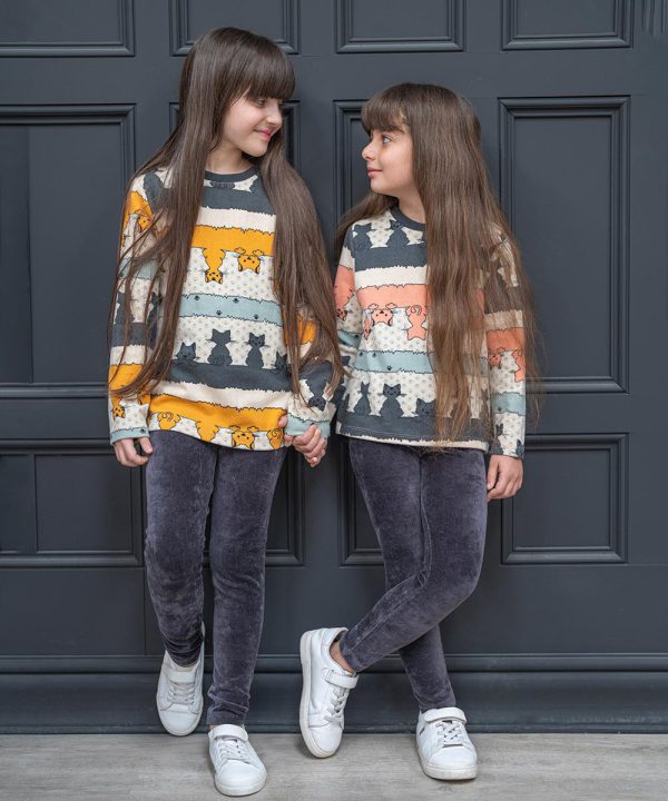 بلوز طرح دنیای گربه‌ها - پوشاک ملورینا