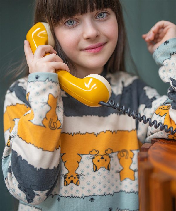 بلوز طرح دنیای گربه‌ها - پوشاک ملورینا